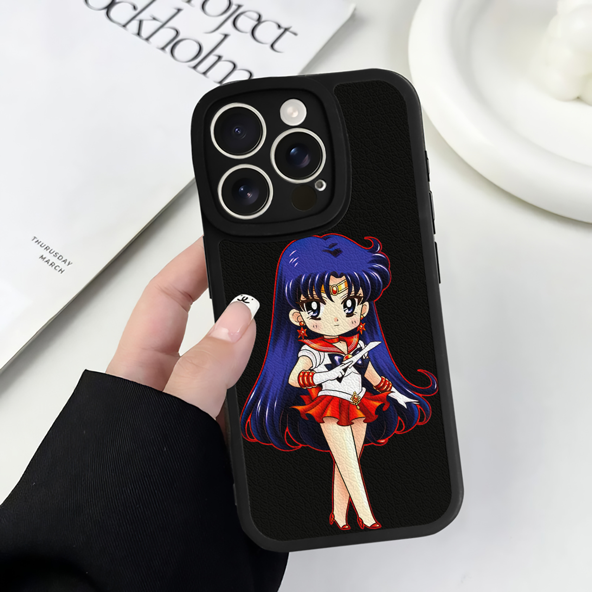 （画像用） 美少女戦士セーラームーン 火野レイ ひの レイ Sailor Moon Hino Rei （セーラーマーズ,Sailor Mars） 【iPhone 16シリーズ対応】シリコンスマホケース（レザー調） 材質：シリコン